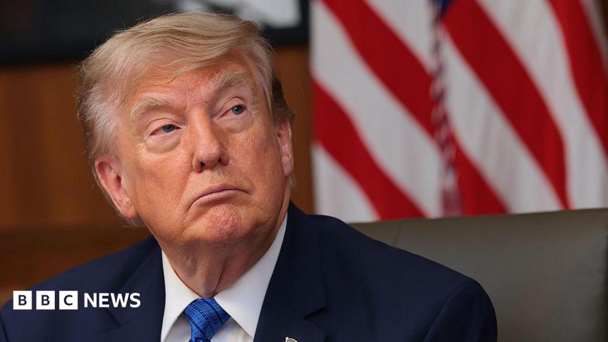 Trump threatens to revive $1.8bn 'anti-weaponisation' fund as Senate standoff deepens