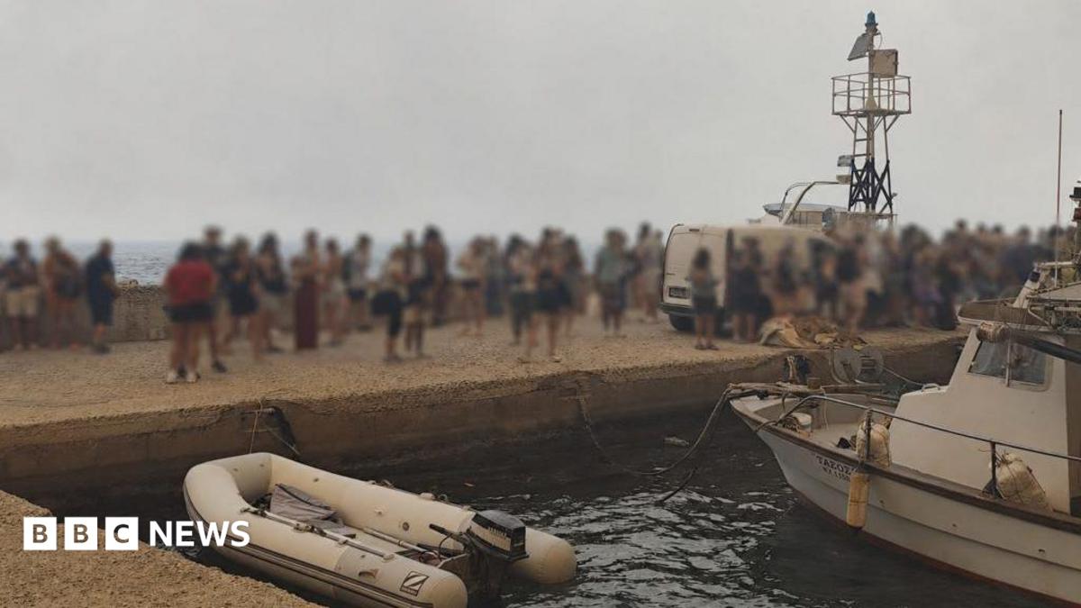 Hundreds escape Greek wildfire by sea as blazes continue across Europe