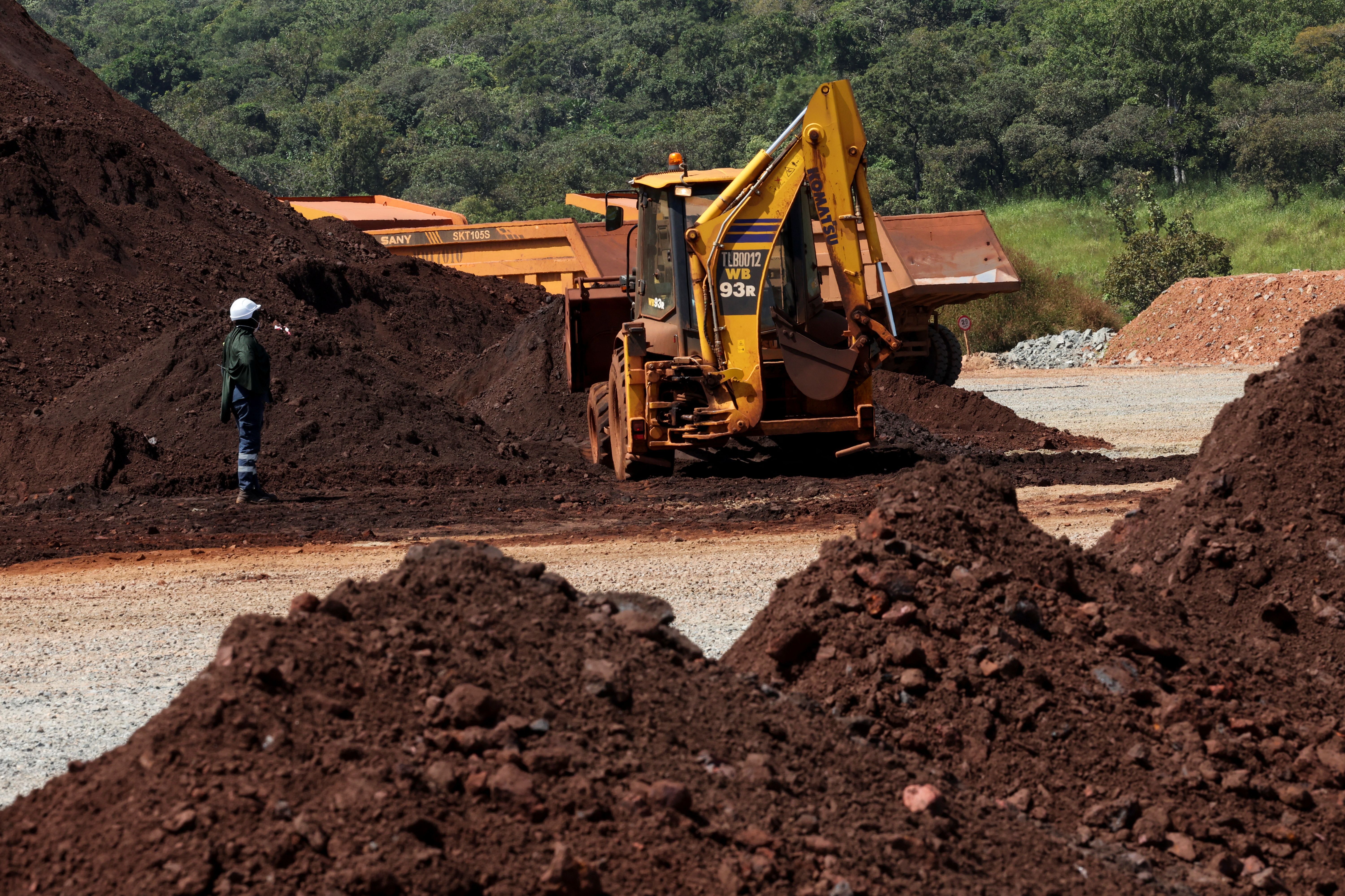 Big funds bet billions on mining supercycle