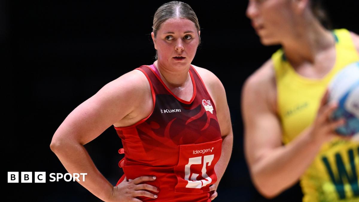 England suffer heavy netball defeat by Australia