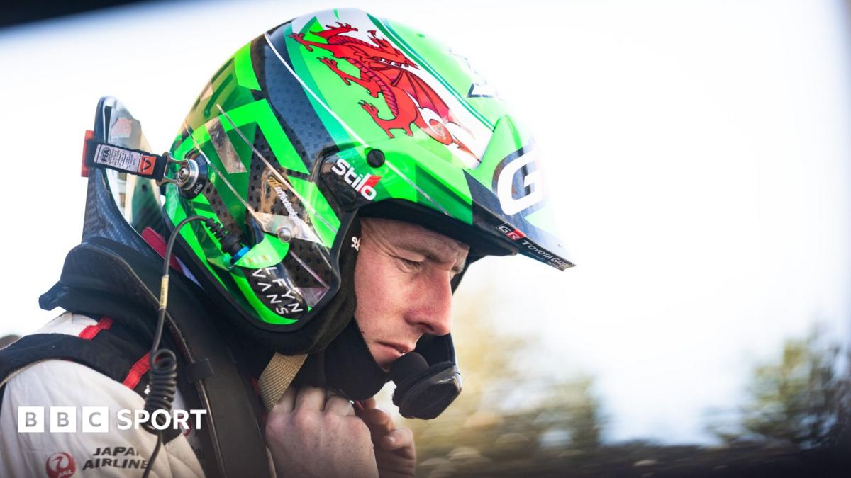 Solberg piles pressure on Evans in WRC title race