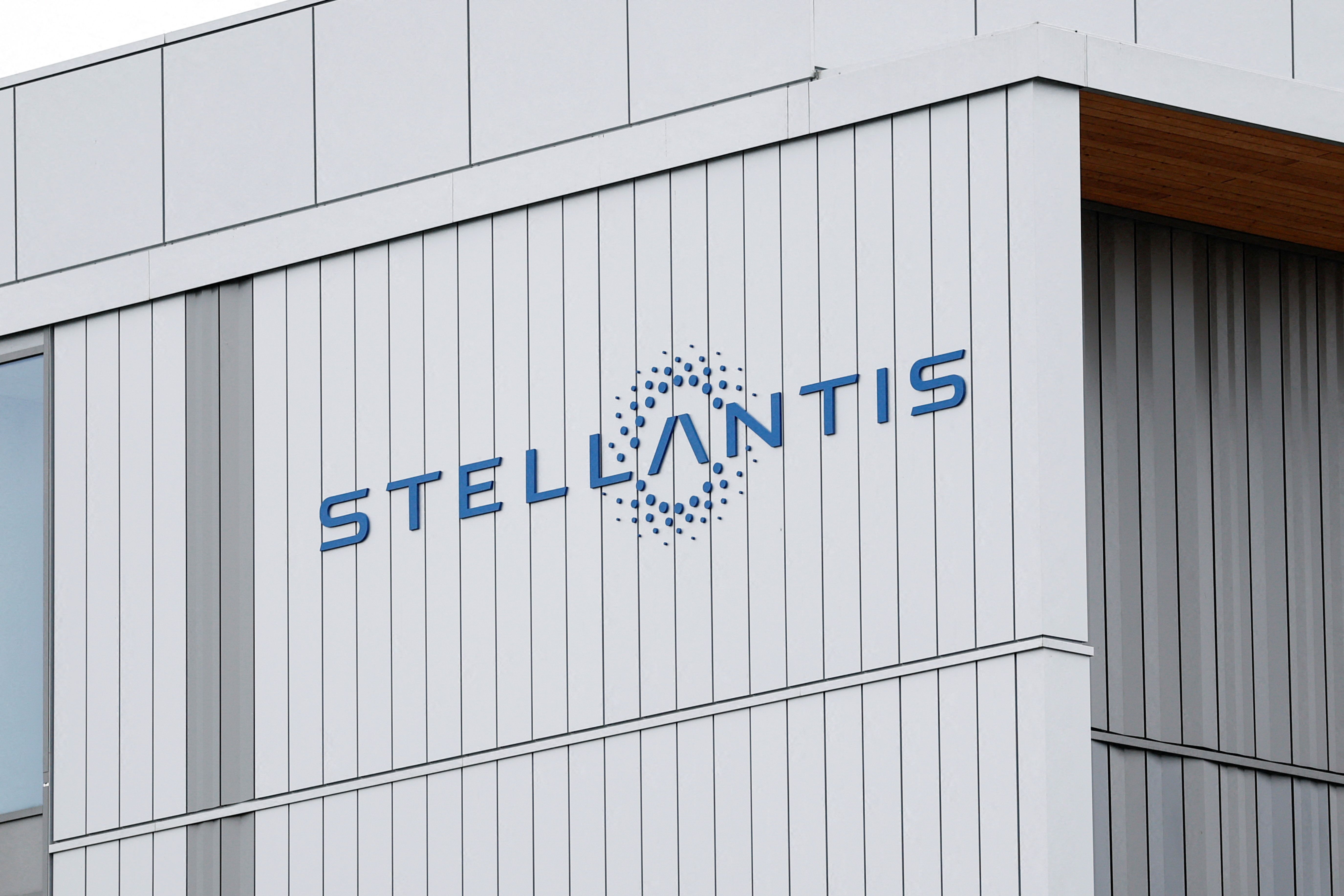 Stellantis recalling more than 1.3 million Jeep vehicles over fire concerns
