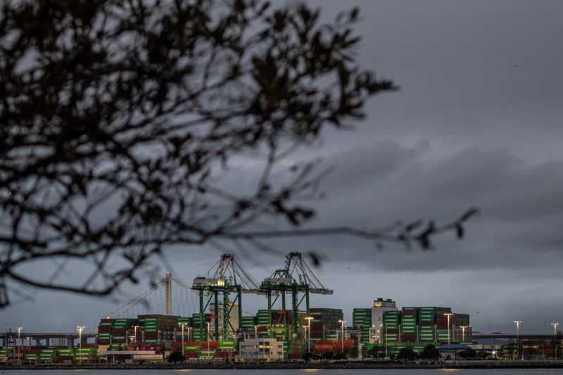 US appeals court extends block on ruling against Trump’s 10% global tariff