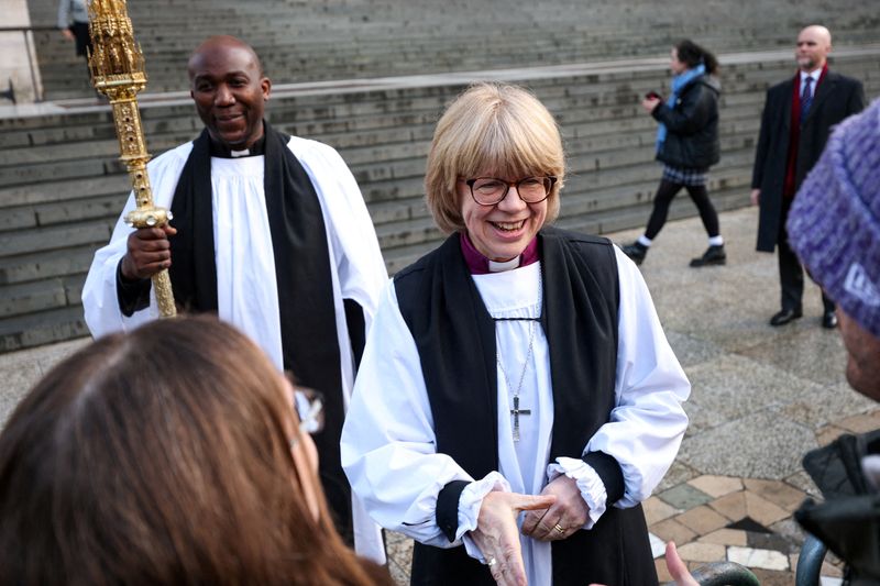 Conservative Anglicans to pick rival leader, widening Church rifts