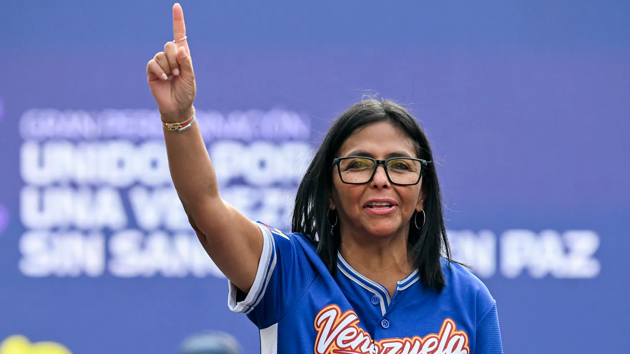 Venezuela aumenta el ingreso mínimo de los trabajadores un 26%; ahora recibirán 240 dólares mensuales