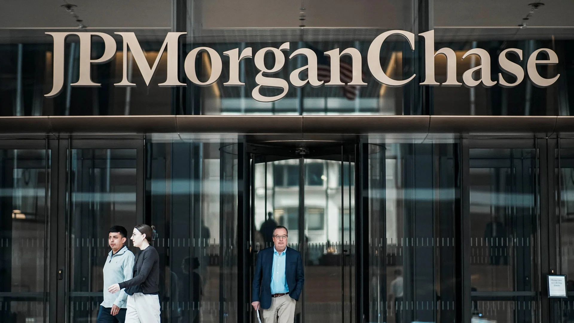 JPMorgan traders blow past expectations with biggest-ever haul