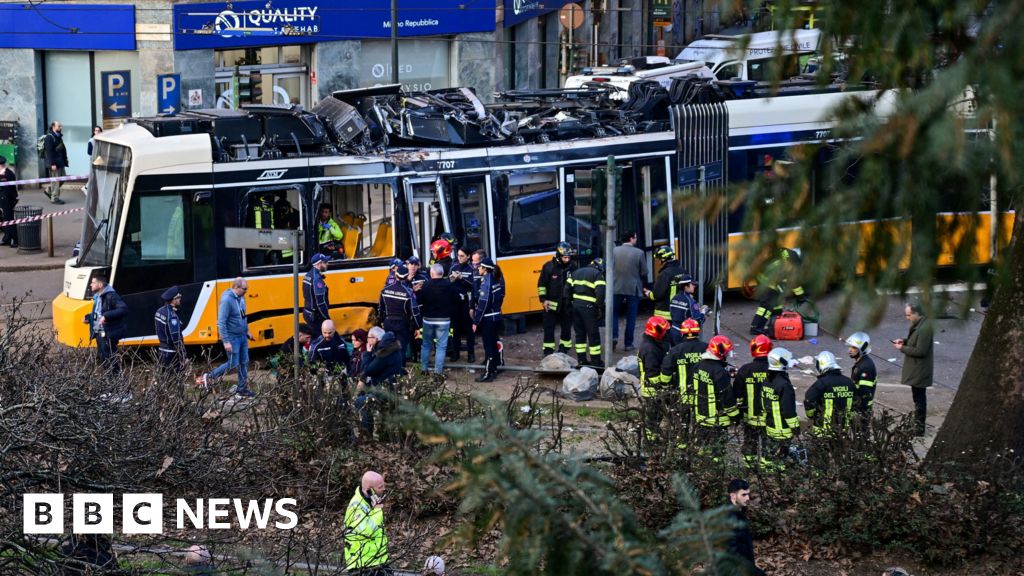 Tram derails in Milan, leaving two dead and dozens injured