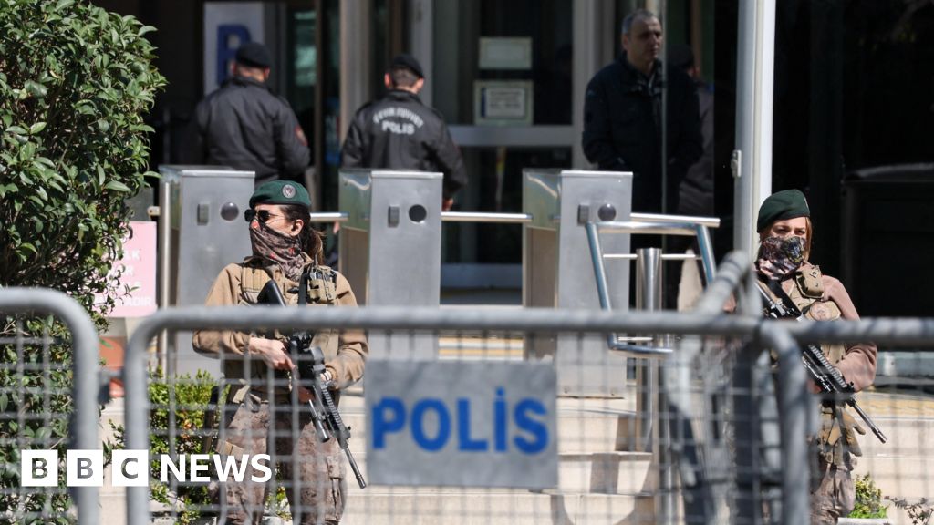 One gunman killed and two injured in shooting at Israeli consulate in Istanbul