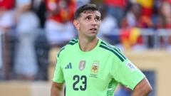 Keeper Martinez may 'step aside' from Argentina