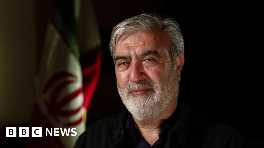 Tehran will never cede control of Strait of Hormuz, senior Iranian politician tells BBC