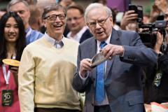 Buffett calls Bill Gates relationship with Epstein 'distasteful'