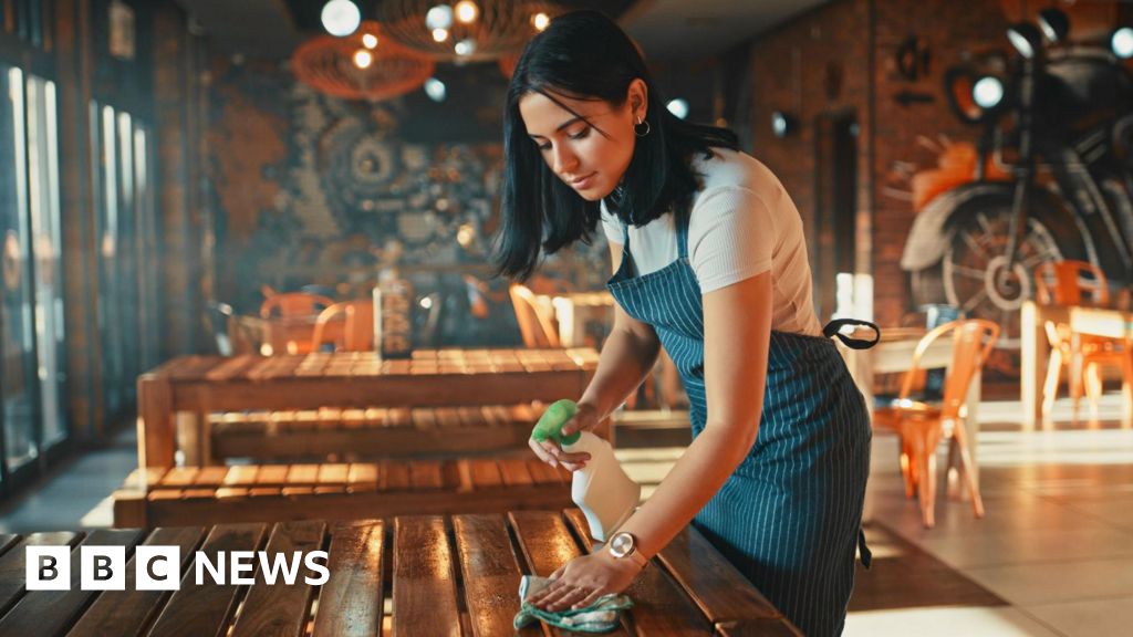 UK economy saw zero growth in January ahead of Iran war