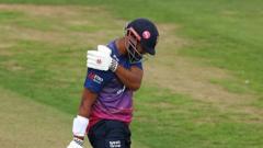 England opener Gay has shoulder injury scare