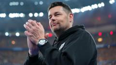 Palace hold initial talks with Lens manager Sage
