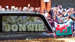 Emotional farewell to 'global, iconic superstar' Bonnie Tyler