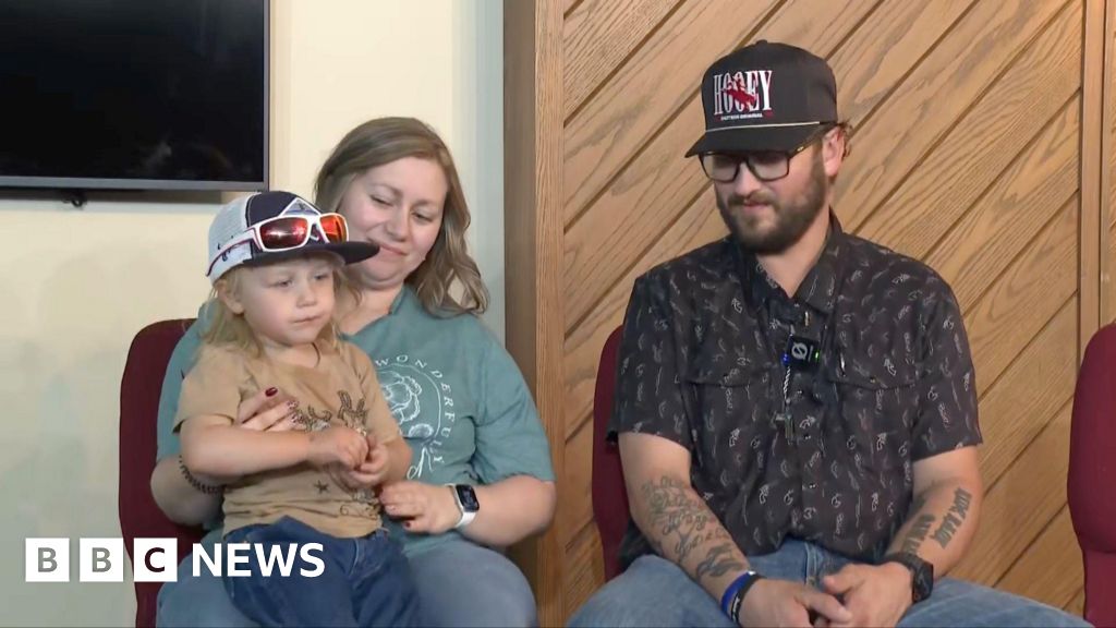 Nebraska police shoot knife-wielding woman who abducted child from Walmart