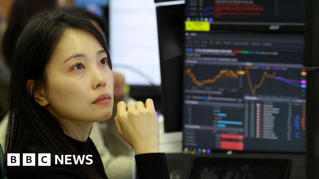 Oil briefly falls below $100 and shares jump on Trump Iran war pledge