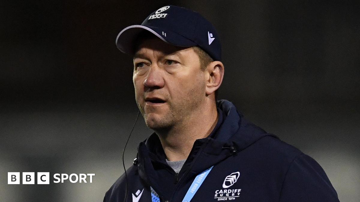 Cardiff coach Van Zyl holds talks with Benetton