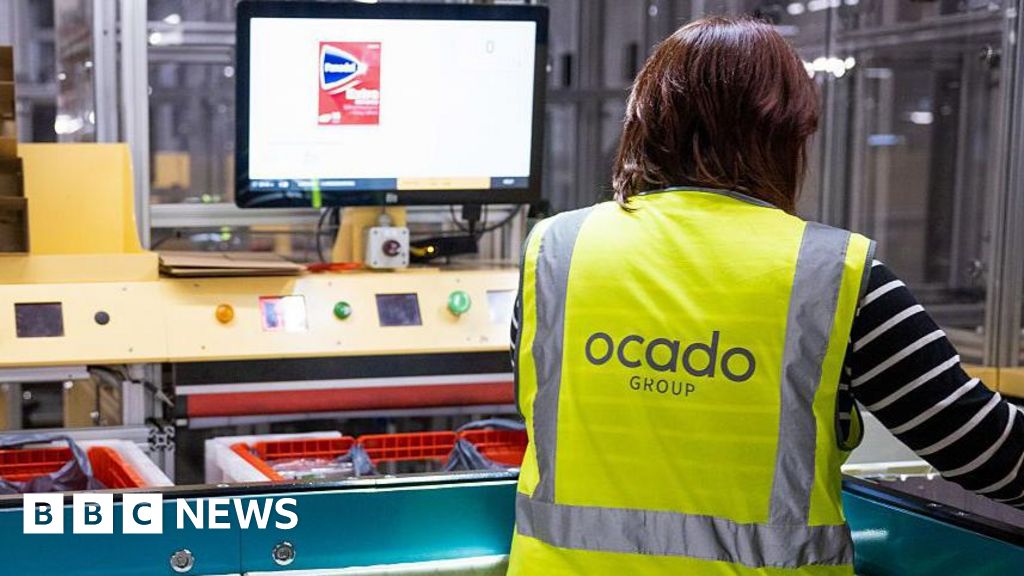 Ocado to axe 1,000 jobs in cost-cutting drive