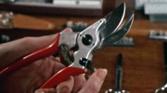 1975: The world's first shop for left-handers