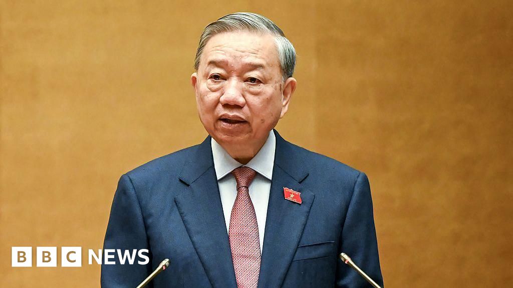 Vietnam's leader To Lam strengthens power in unanimous assembly vote