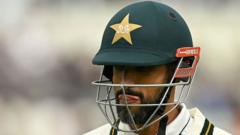 'Embarrassing' Pakistan break record in morning to forget