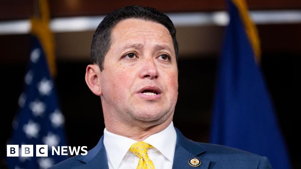 Texas lawmaker drops re-election bid after admitting affair with aide