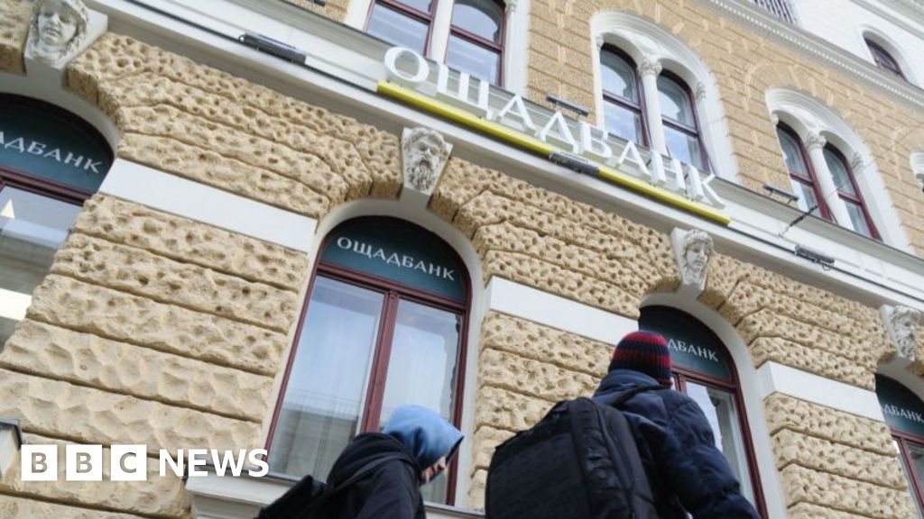 Ukraine accuses Hungary of taking seven bank workers hostage in Budapest