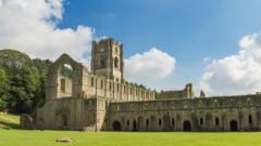 Trust warns of 'tangible' climate threat to heritage sites