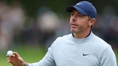 McIlroy in mix heading into weekend at Wentworth