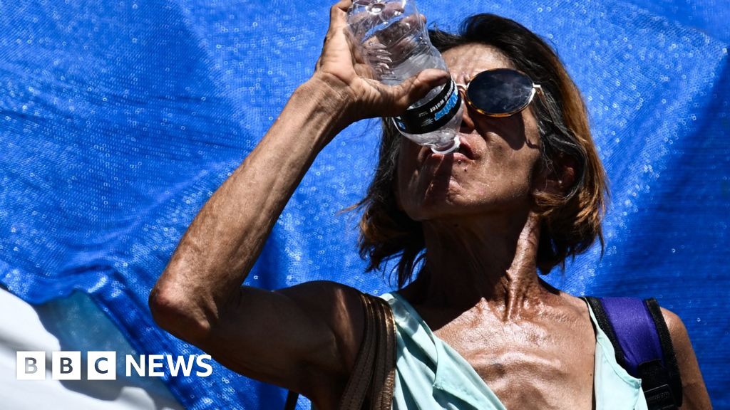US west coast prepares for 'dangerous' heatwave in early spring