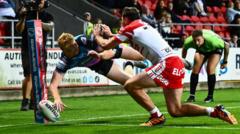 St Helens' play-off hopes fade after loss to Hull FC