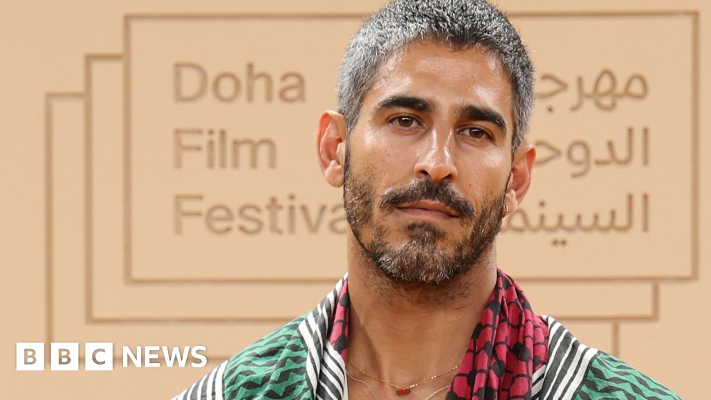 US-Kuwaiti journalist held in Kuwait over social media posts acquitted, lawyers say