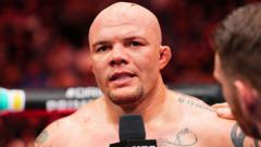 Ex-UFC fighter Smith arrested on felony charges