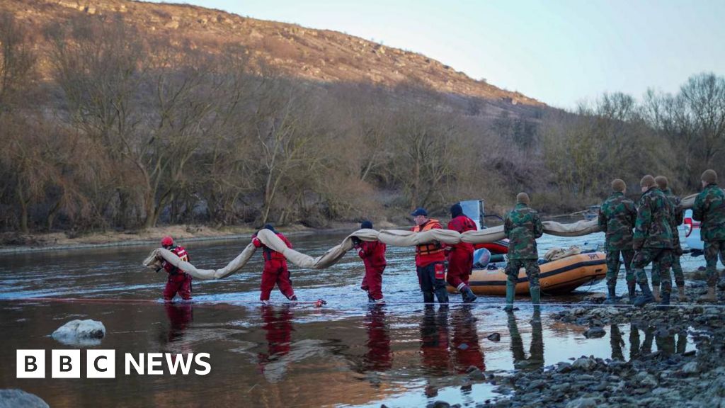 Water supply cut in Moldova after oil spill blamed on Russian strike in Ukraine