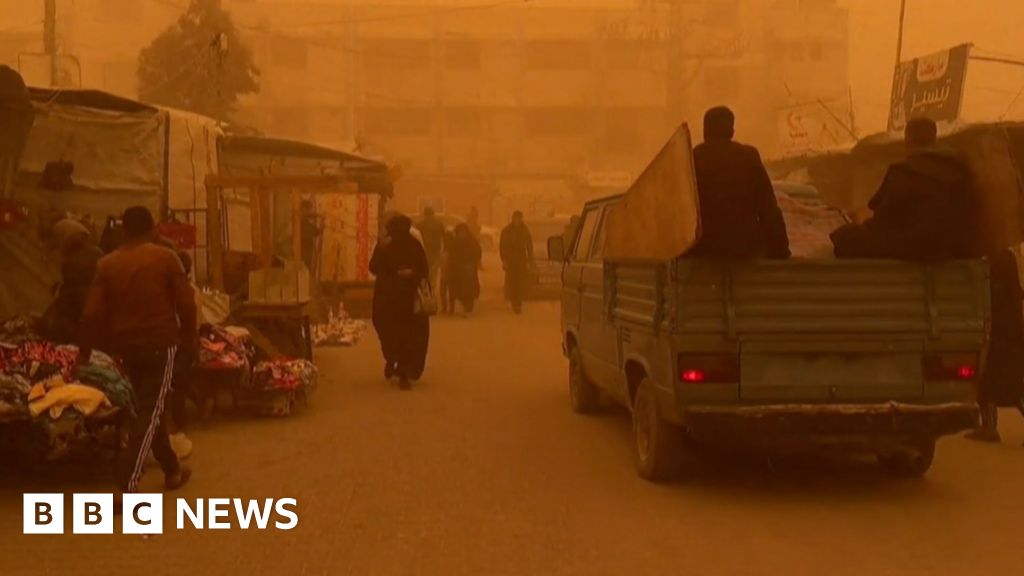 Gazans urged to shelter as sandstorm turns skies orange