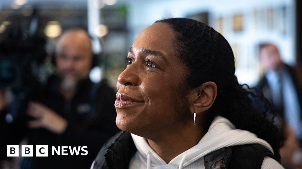 Juliana Stratton wins Illinois Democratic primary for US Senate