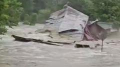 Flash flooding destroys structures, submerges roads in Northeast US